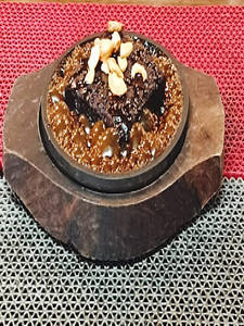 Brownie With Chocolate Sauce