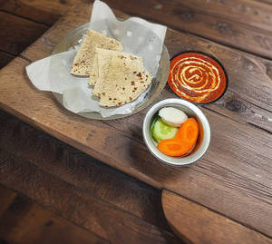 Dal Makhani With Choice Of Bread