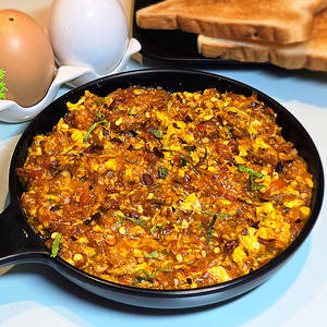 Egg Parsi Akuri