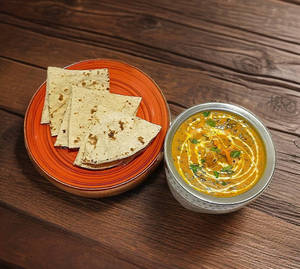 Chicken Curry With 3 Whole Wheat Phulkas