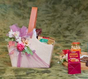 Hamper Basket Leather Assorted