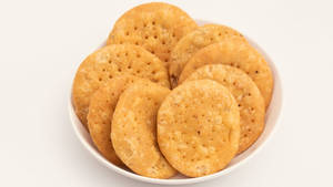 Feekhi Mathri