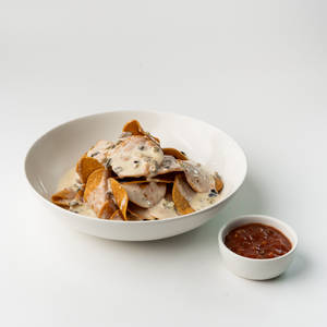 Cheesy Classic Nachos