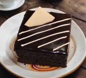 Chocolate truflle pastry