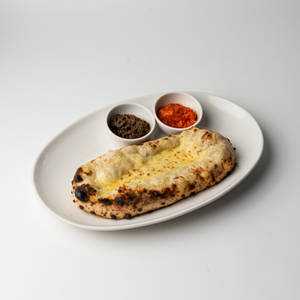 Hand Stretched Garlic Bread With Cheese