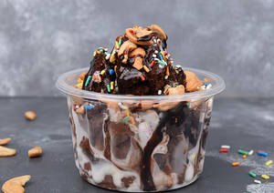 Choco Nut Sandae Icecream