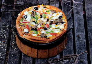 Farmhouse Feast Pizza Pan [9 Inches]
