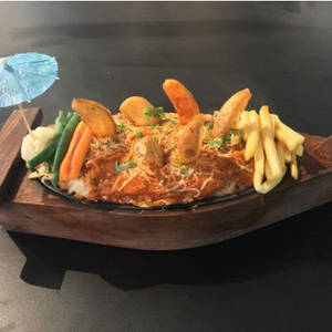 Spicy Cheesy Aloo Sizzler