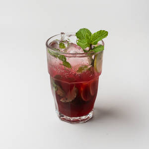 Cranberry mojito
