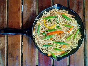 Hakka Noodles