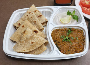 Chapati & Chicken Kheema Lunch Box