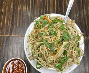 Veg Hakka Noodles