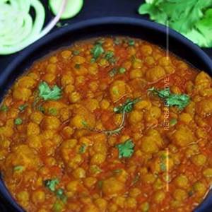 Choti Kachori (Dal Masala)
