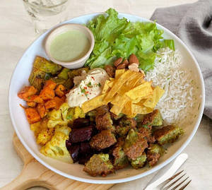 Garlic Tahini- Falafel