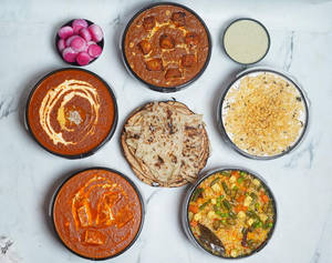 20-22 Person Festival Party Pack [Main Course & Breads]