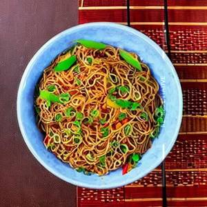 Manchurian hawker prepared noodle [full]