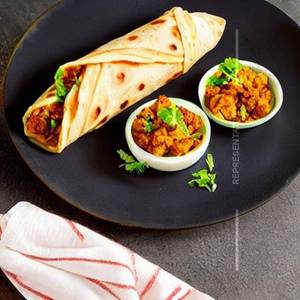 Egg Keema Roll