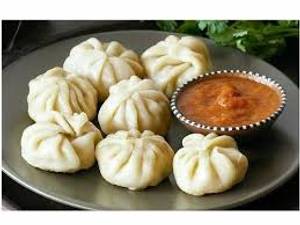 Veg Momos [8 Pieces]
