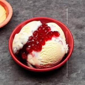 Strawerry Jelly Dry Furit Topping Ice-Cream