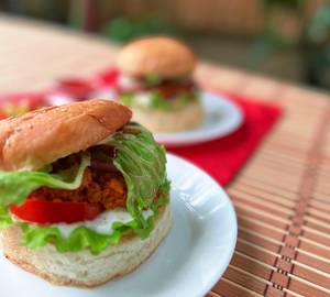 Thai Evolved Massaman Curry Burger