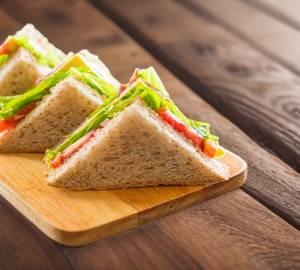 Salad sandwich