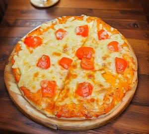 Tomato pizza