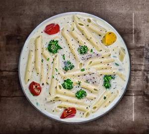 Creamy White Sauce Pasta