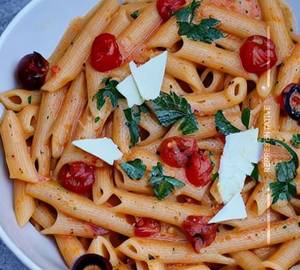 Tangy Tomato Herb Pasta