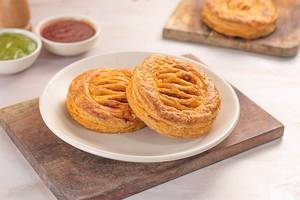 Masala Chicken Puff Patty