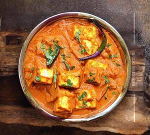 Cheese butter paneer masala