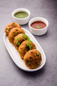 Aloo Tikki Chaat