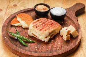 Cheese Burst Vada Pav