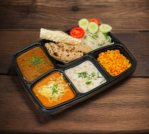 Jain Dal Makhani With Butter Paneer Masala Thali