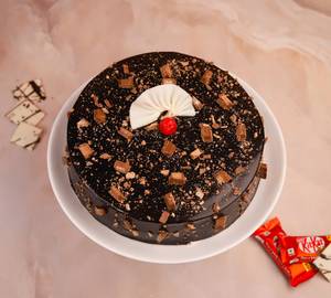 Chocolate Kitkat Cake