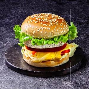 Cryspy paneer burger