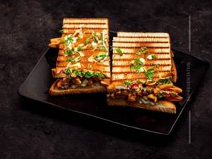 Toast Cheese Chilli Paneer Sandwich