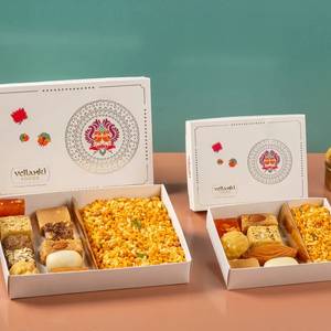 Assorted Sweets With Mixture (Diwali Gift Box)