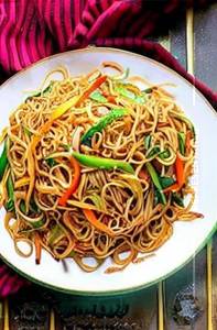 Veg schezwan noodles