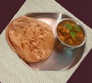 Paneer Chilli Dry[ 4Pes] Plane Paratha [4Pes]