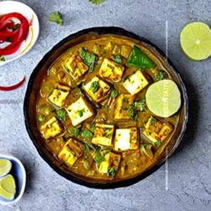 Matar Paneer 