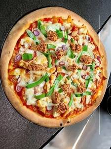 Loaded Chicken Pizza