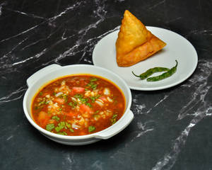 Chole Samosa (1 Pc)