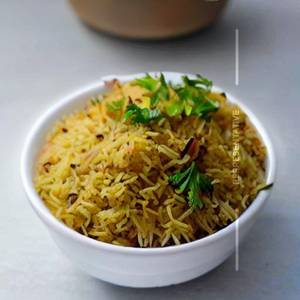 Puliyogarai Rice (Tamarind Rice)