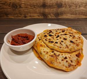 Aalu Paratha [2 Peace ] With Dhaniya Chutney Homemade