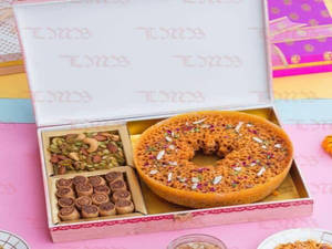 Teej Royal Ghewar Gift Box