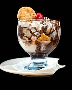 Cookies And Cream Sundae
