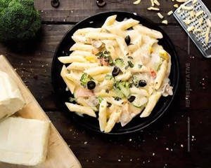 Chicken Alfredo White Sauce Pasta