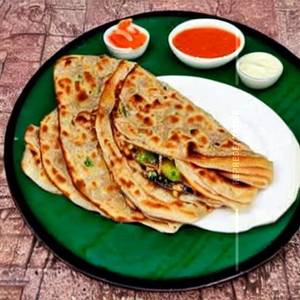 Chicken Roll Paratha