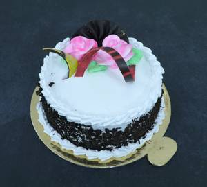 Cake Black Forest 500 Gm Eggless