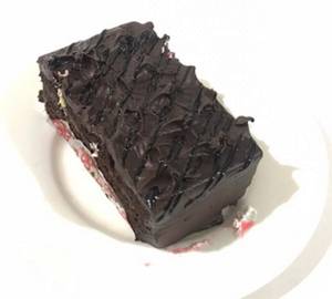 Prime chocolate pastry eggless